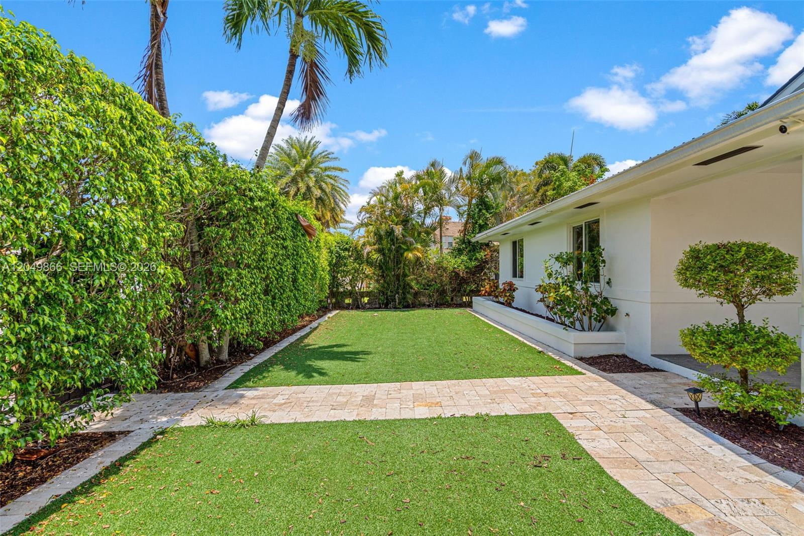 1550 Tyler St, Hollywood FL 33020 photo 3