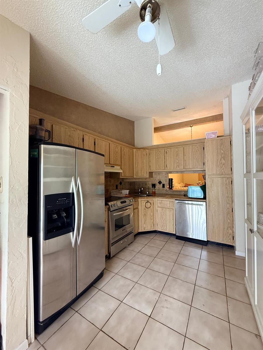 1017 Green Pine Boulevard # H, West Palm Beach FL 33409 photo 4