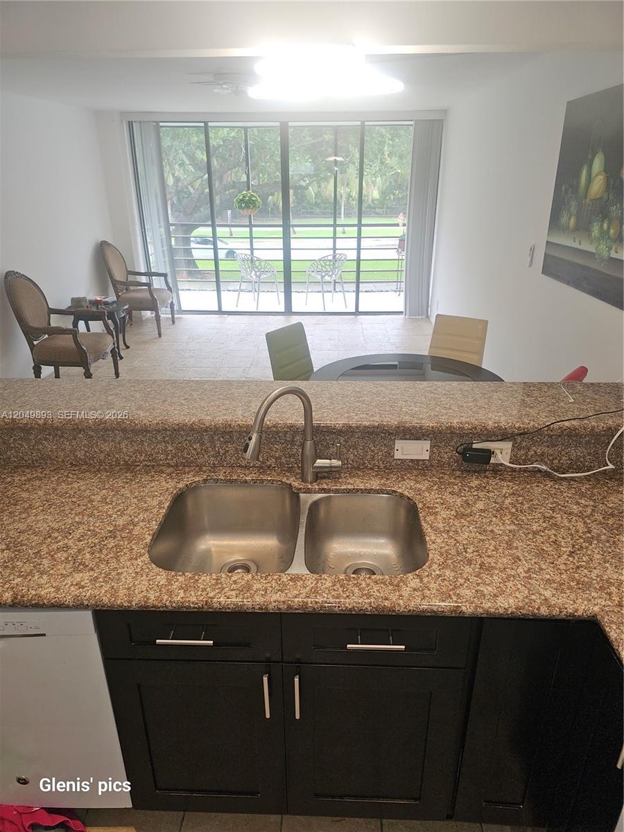 20400 W Country Club Dr # 204, Aventura FL 33180 photo 4