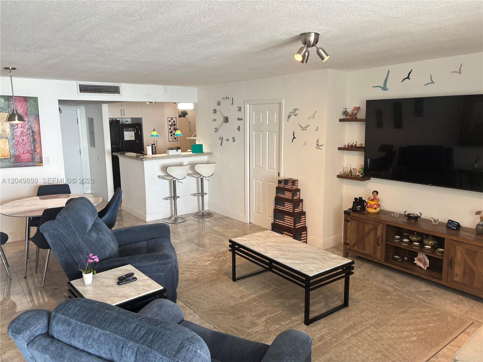 6450 Collins Ave # 1207, Miami Beach FL 33141 photo 3