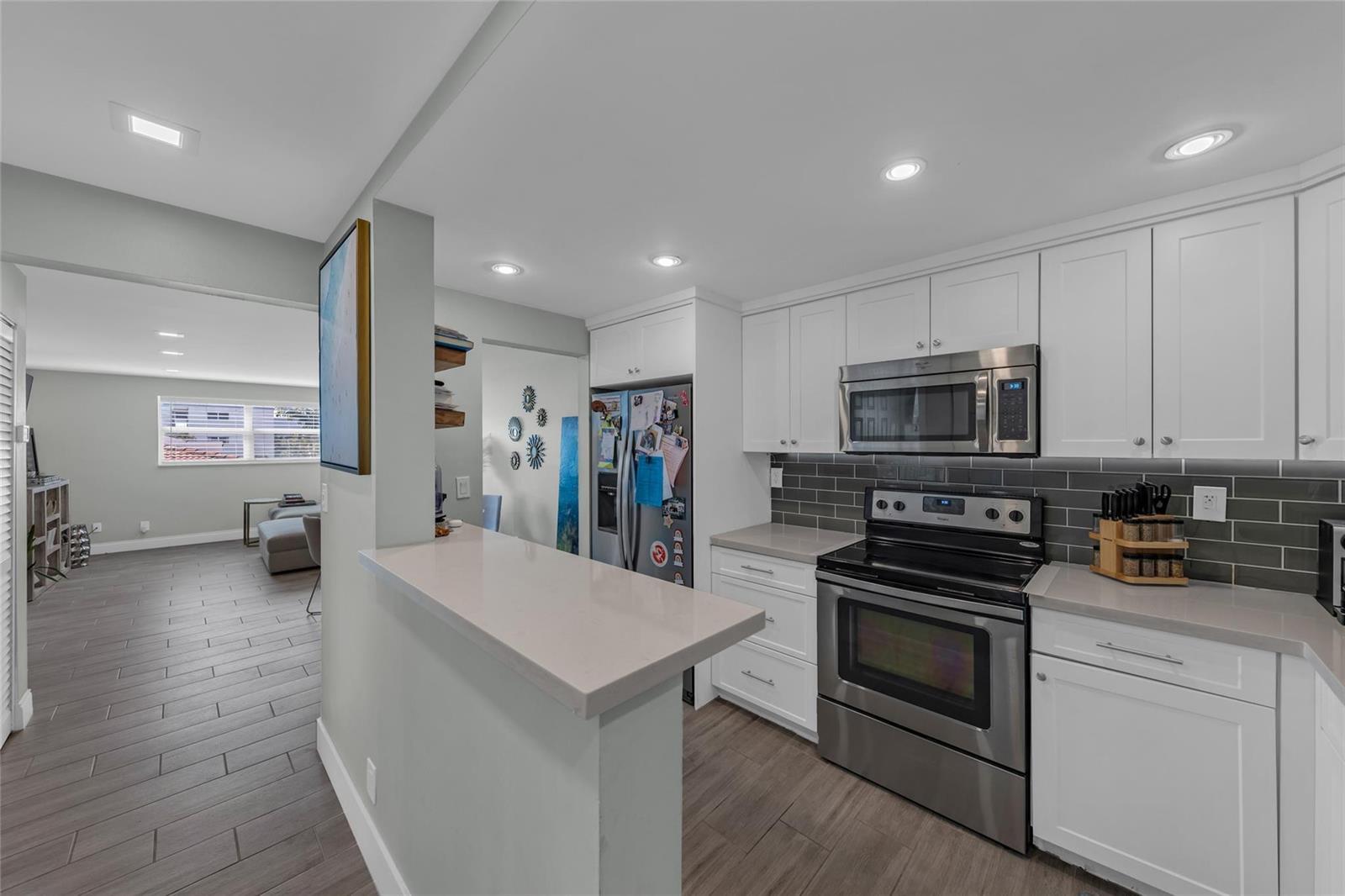 611 NE 14th Avenue # 306, Fort Lauderdale FL 33304 photo 2