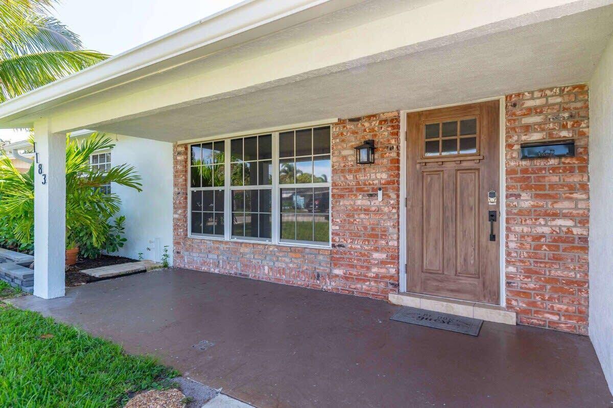 1183 SE 1st Way, Deerfield Beach FL 33441 photo 3