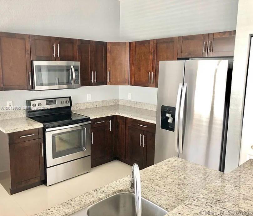 3965 NE 15th St, Homestead FL 33033 photo 2