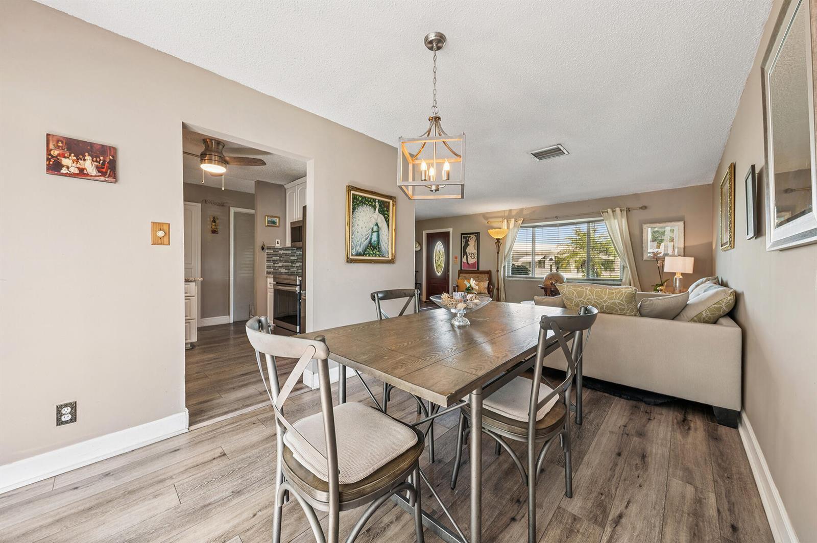 1702 SW 14th Avenue, Boynton Beach FL 33426 photo 4