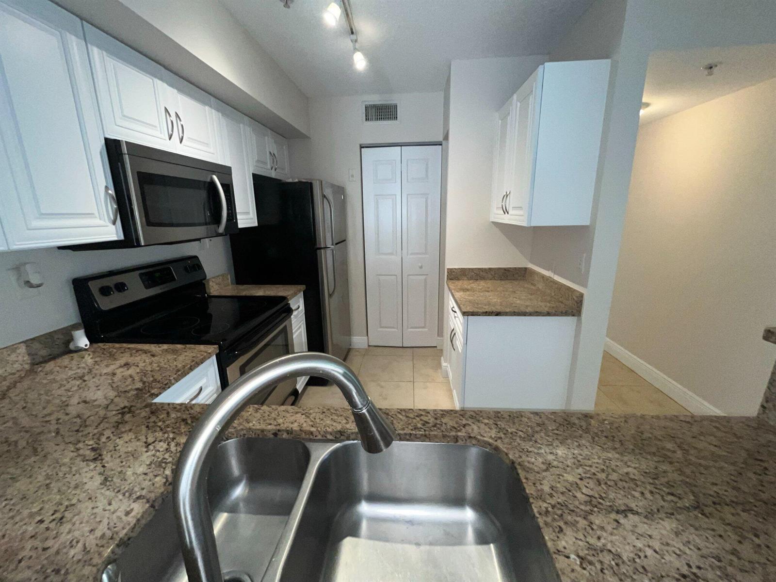 7832 Sonoma Springs Circle # 201, Lake Worth FL 33463 photo 3