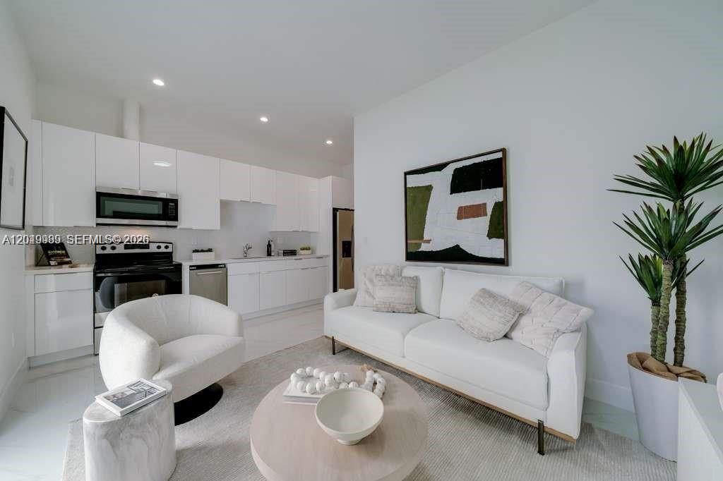 2938 NW 27th St # 2936, Miami FL 33142 photo 2