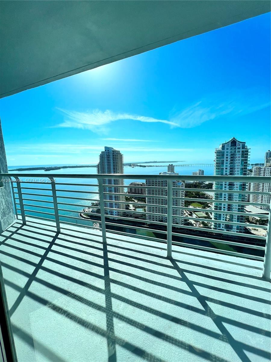 335 S Biscayne Blvd # 4207, Miami FL 33131