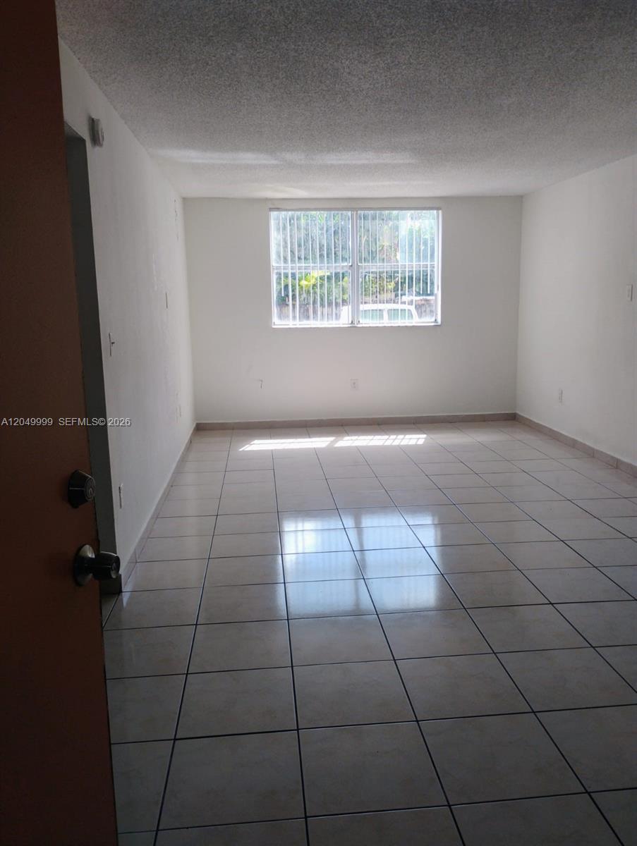 Hialeah, FL 33014 photo 5