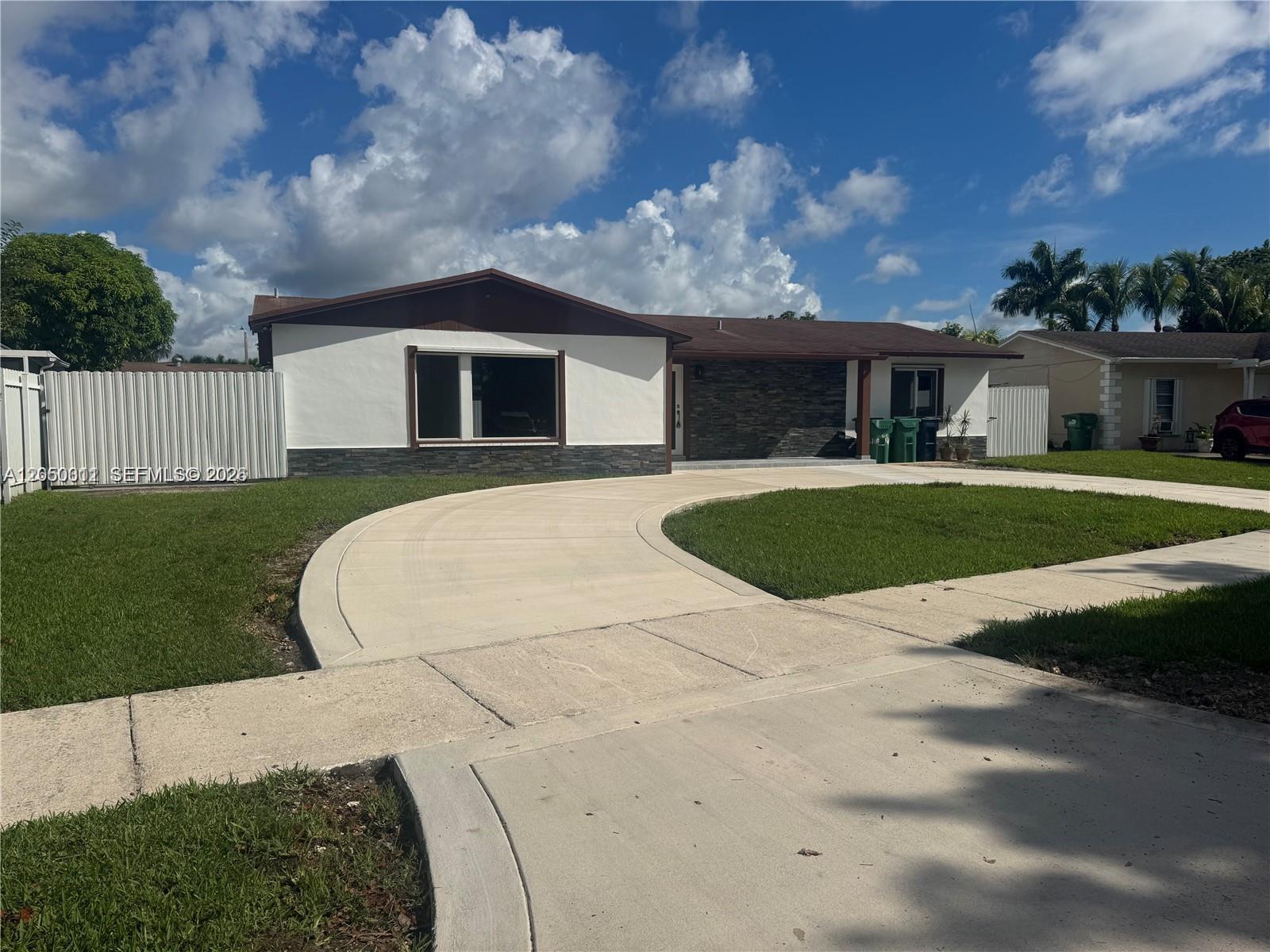 10835 SW 154th Ter, Miami FL 33157