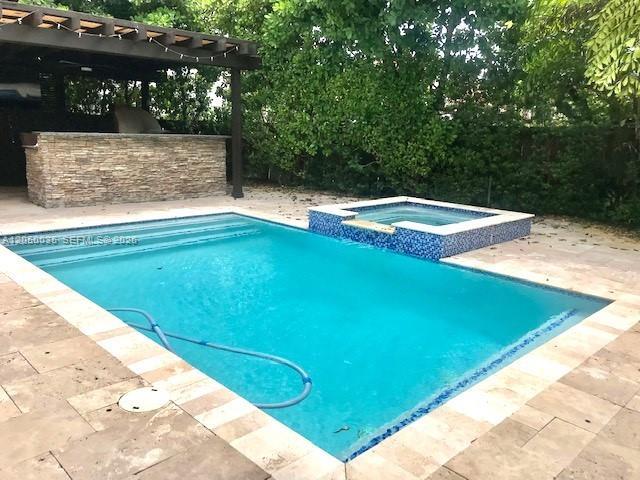 5123 NW 106th Ave, Doral FL 33178 photo 2
