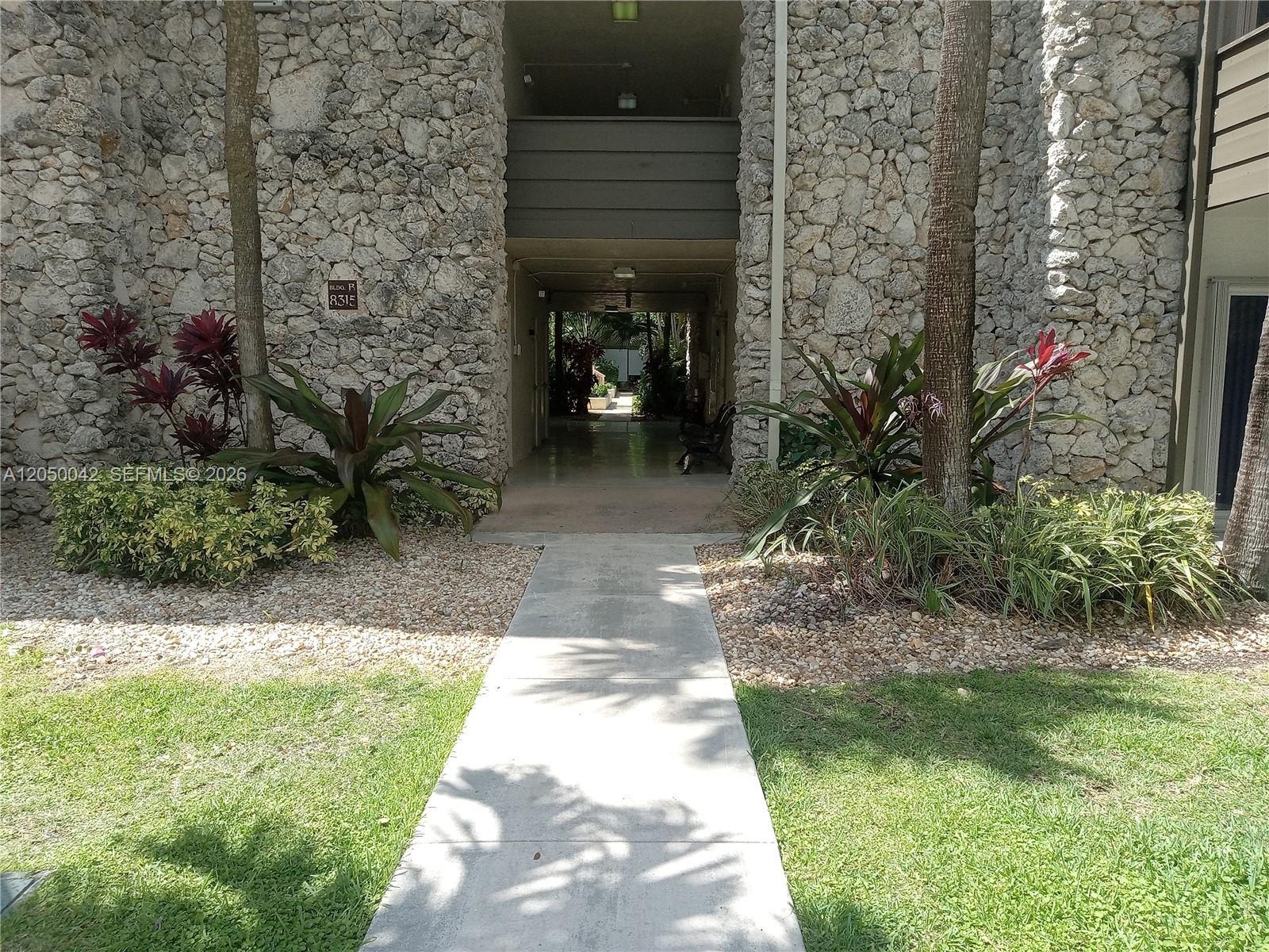 8315 SW 72nd Ave # 303B, Miami FL 33143 photo 2