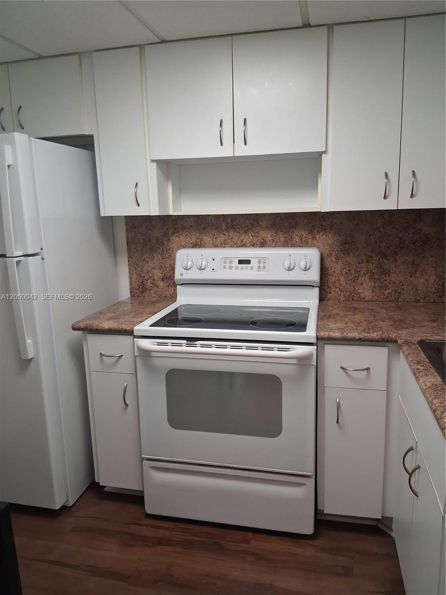 8315 SW 72nd Ave # 303B, Miami FL 33143 photo 4