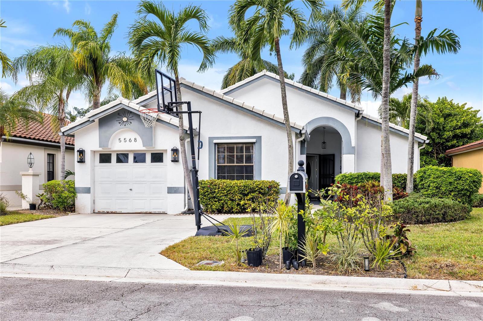5568 American Circle, Delray Beach FL 33484