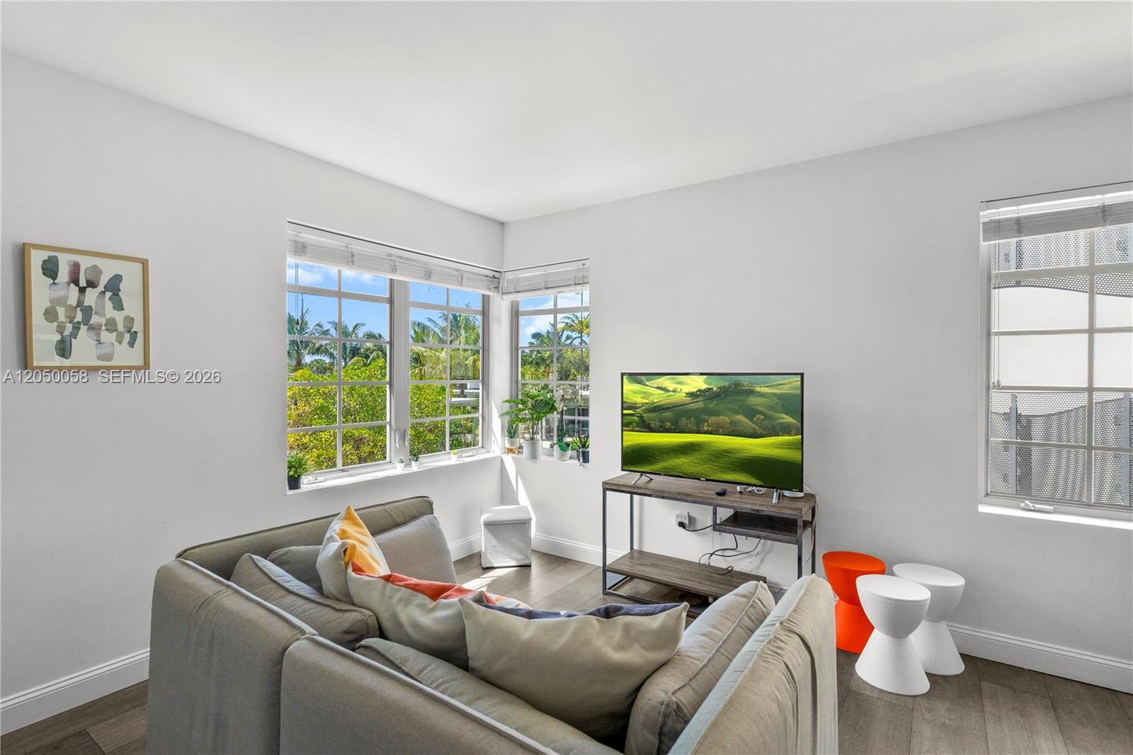 435 21st St # 318, Miami Beach FL 33139 photo 2
