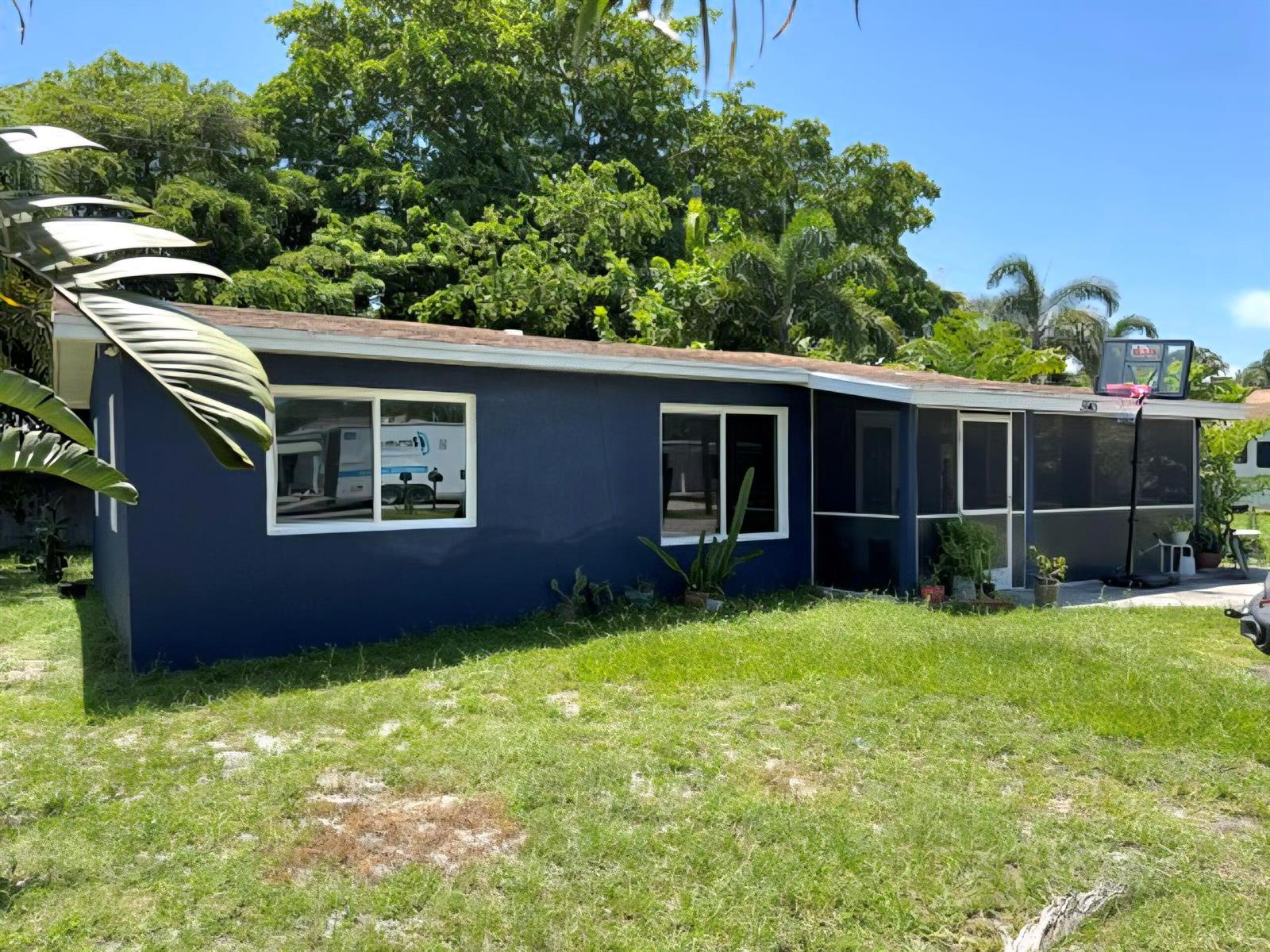 5945 Morrison Avenue, Lake Worth FL 33463 photo 5