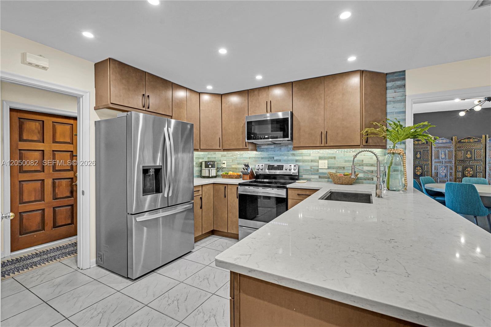 6952 SW 149th Ter, Palmetto Bay FL 33158 photo 4
