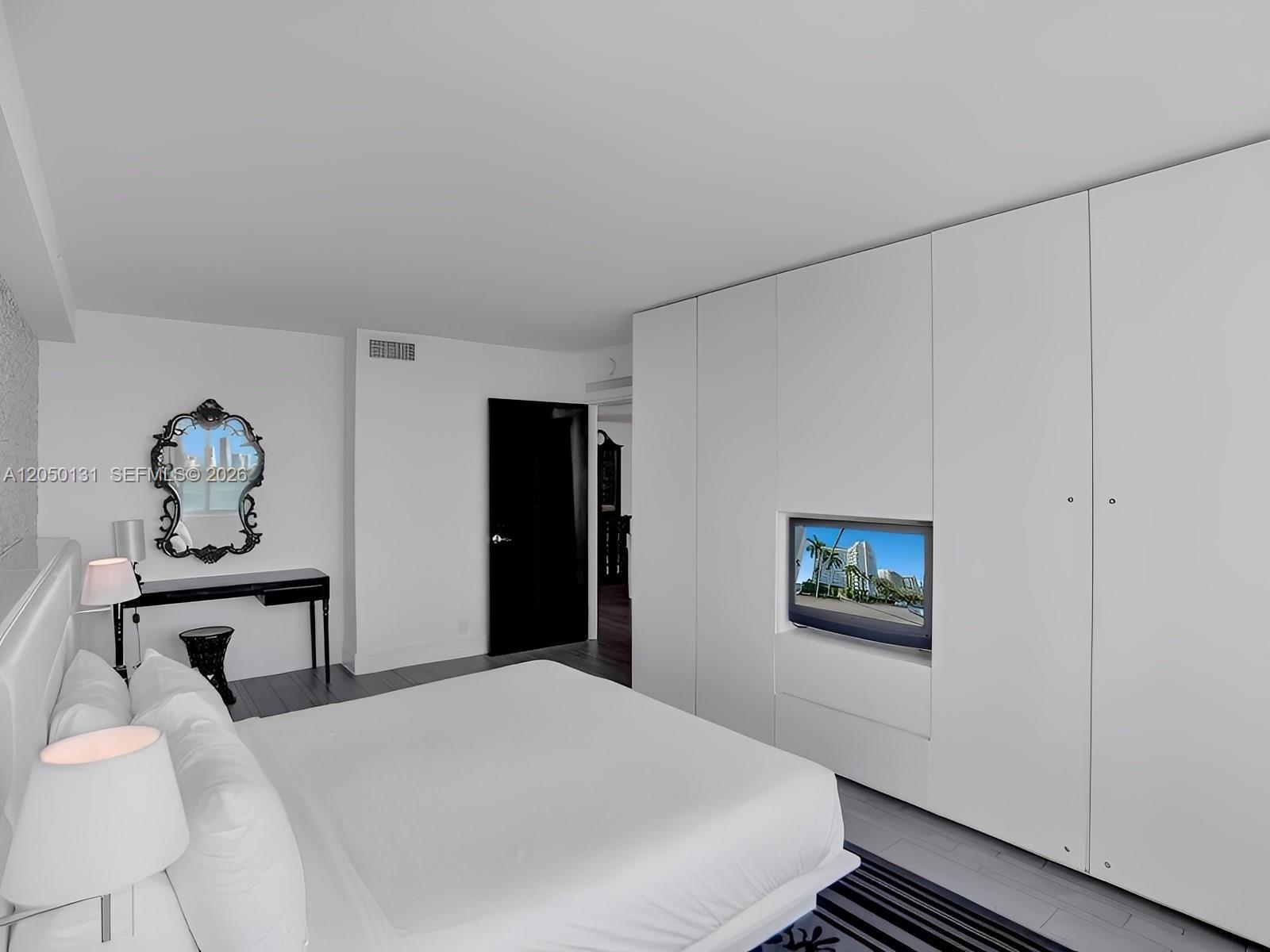 1100 West  Ave # 1024, Miami Beach FL 33139 photo 4