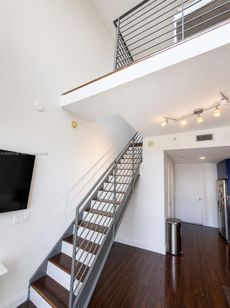 60 SW 13th St # 2613, Miami FL 33130 photo 4