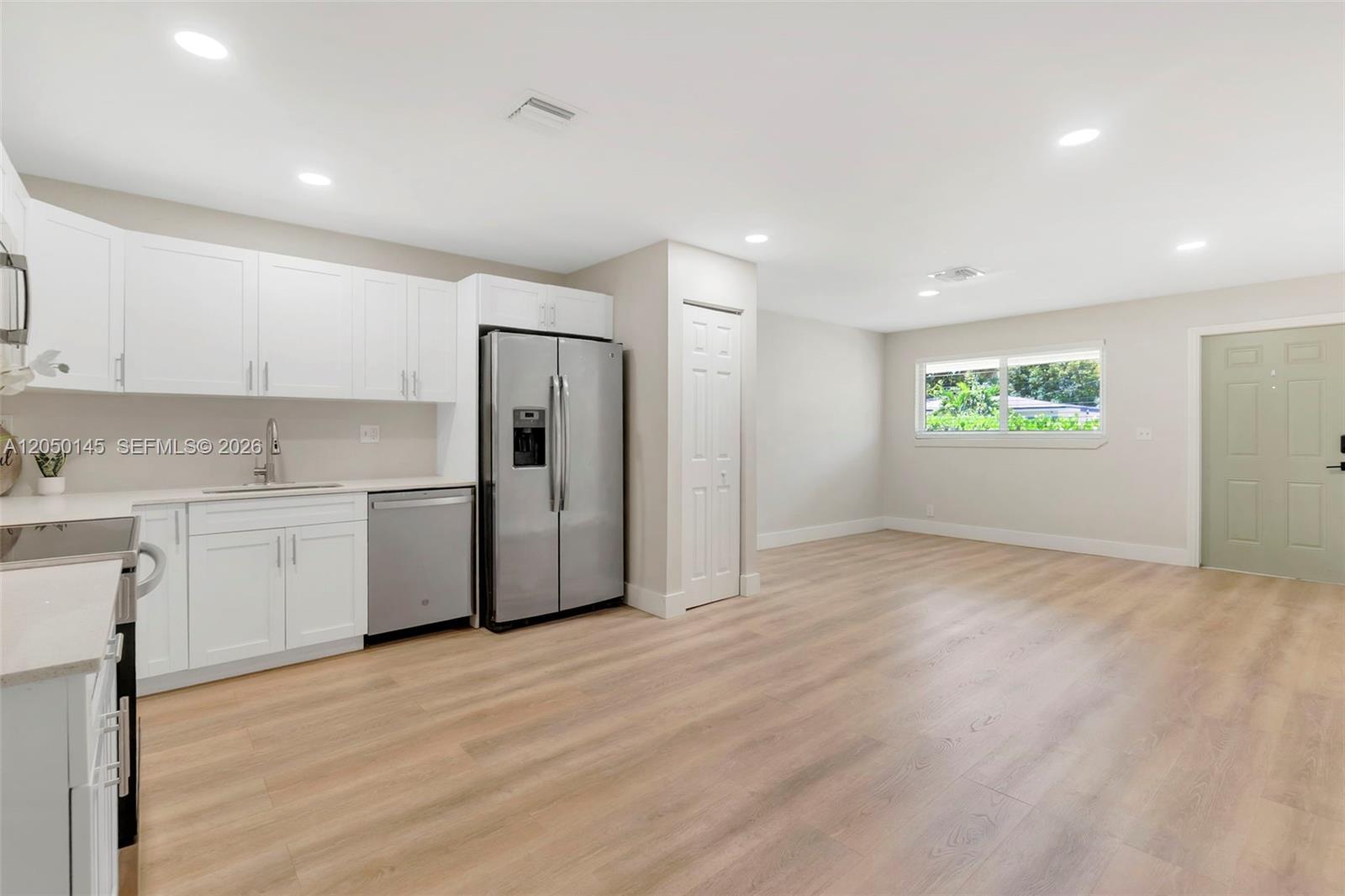 702 NW 18th St # 2, Fort Lauderdale FL 33311 photo 3