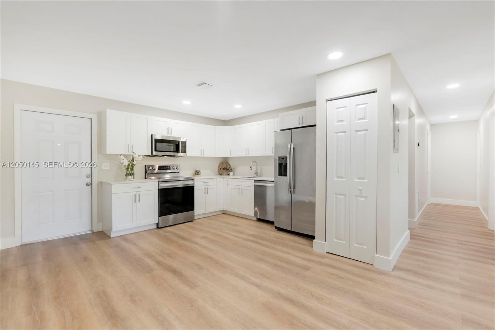 702 NW 18th St # 2, Fort Lauderdale FL 33311 photo 4