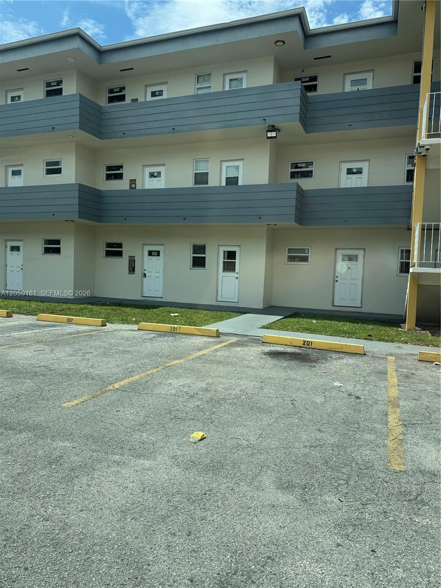 13215 NE 6th Ave # 106, North Miami FL 33161