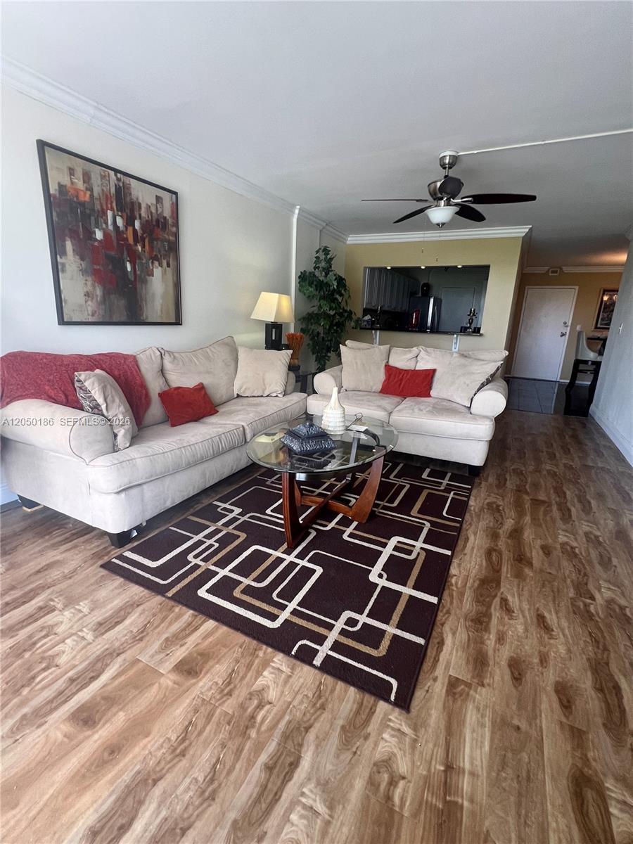 1465 NE 123rd St # 502, North Miami FL 33161 photo 2