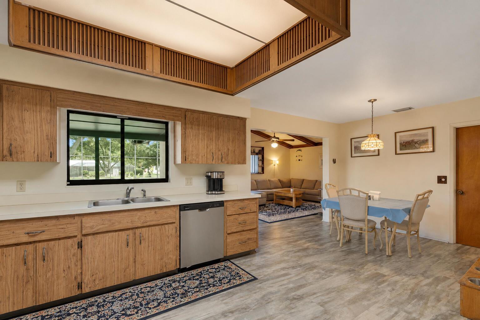 2335 81st Court, Vero Beach FL 32966 photo 2