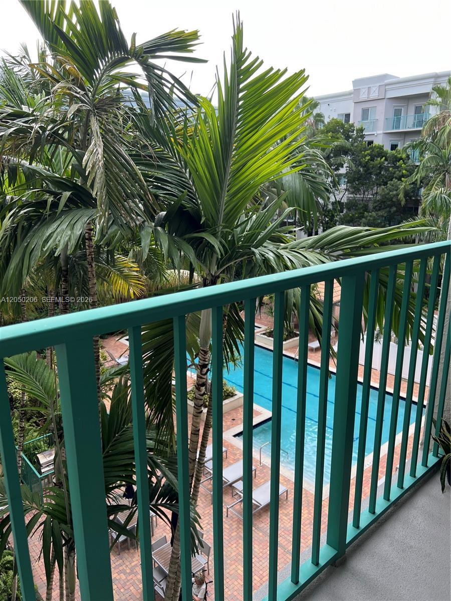 6001 SW 70th St # 421, South Miami FL 33143 photo 2