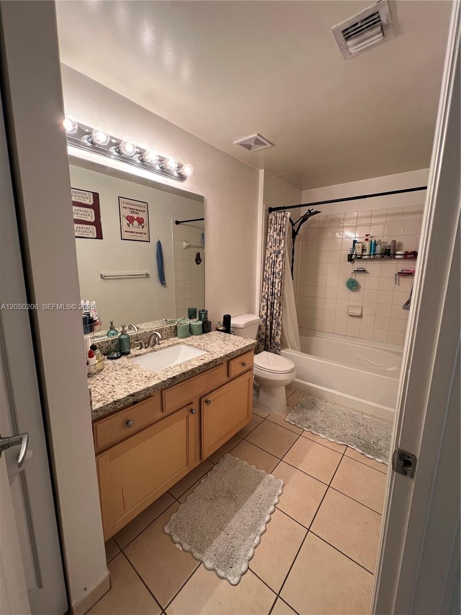 6001 SW 70th St # 421, South Miami FL 33143 photo 4