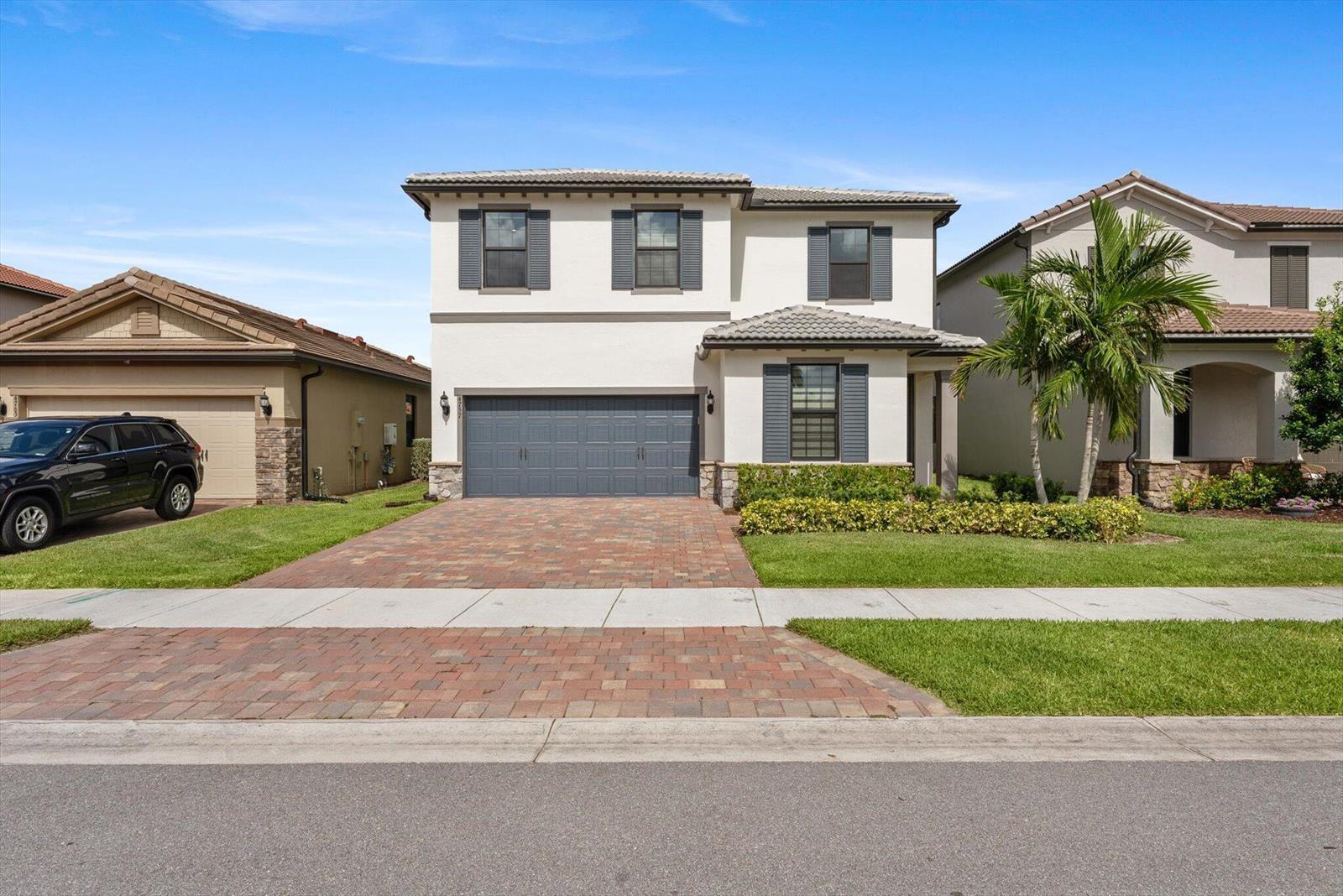 4757 Roldan Court, Lake Worth FL 33467 photo 2