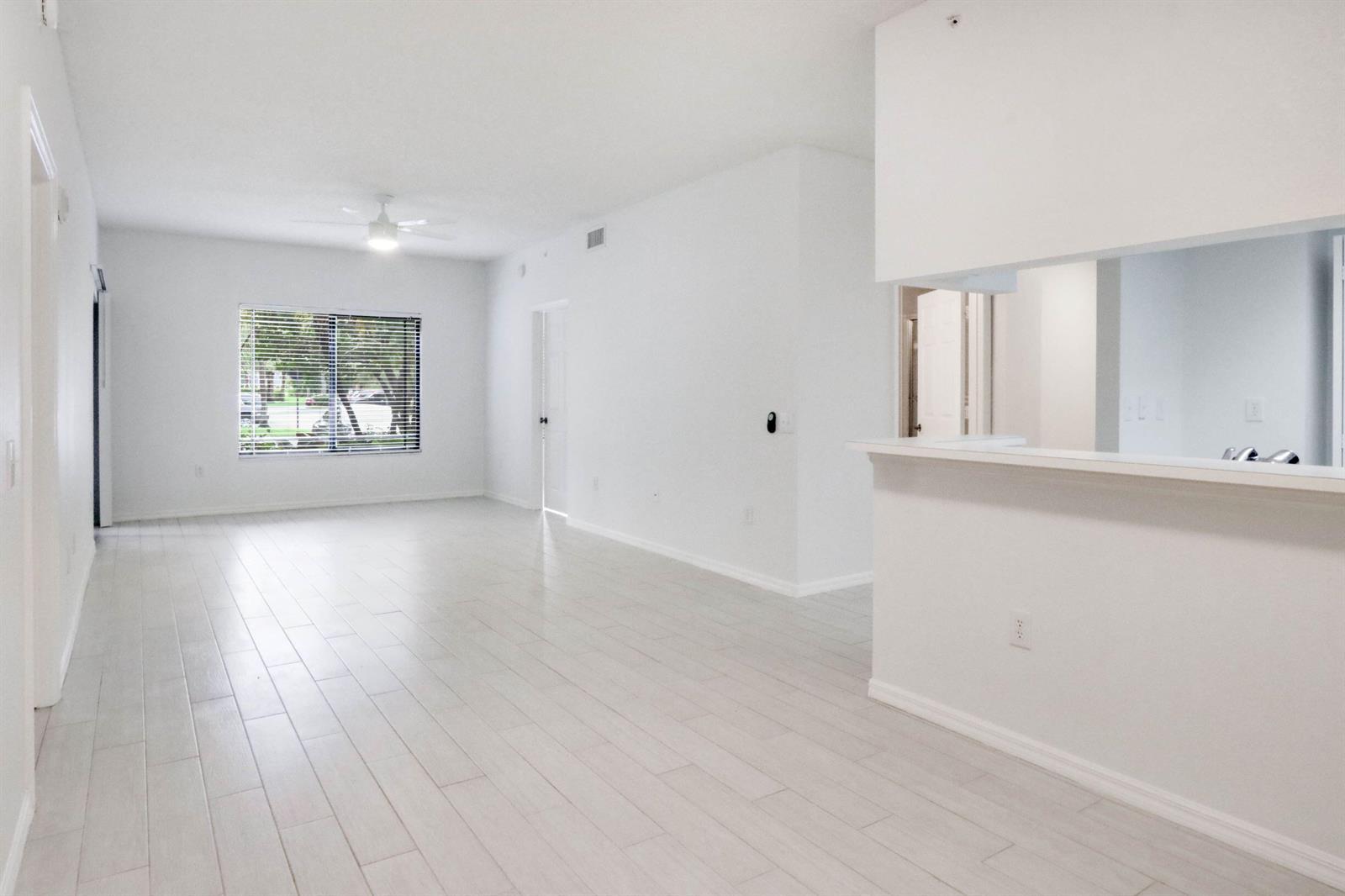 2916 Tuscany Court # 106, Palm Beach Gardens FL 33410 photo 3
