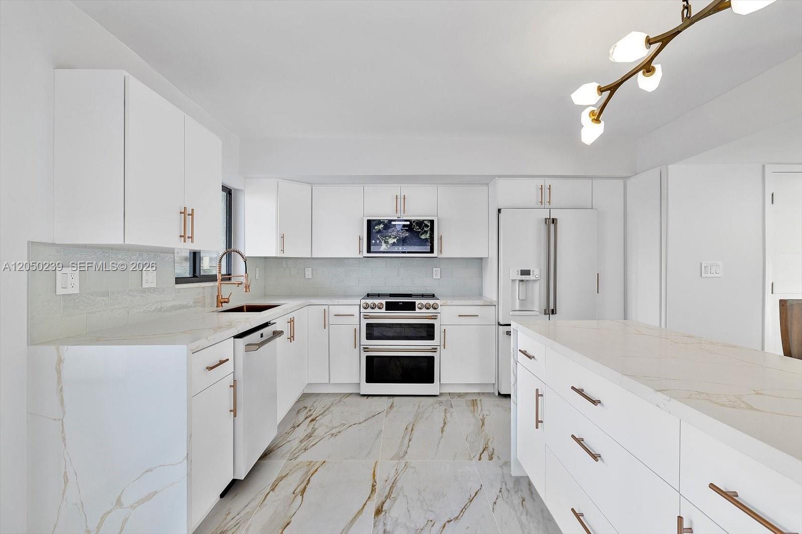 16449 NE 26 Ave # 16, North Miami Beach FL 33160 photo 4