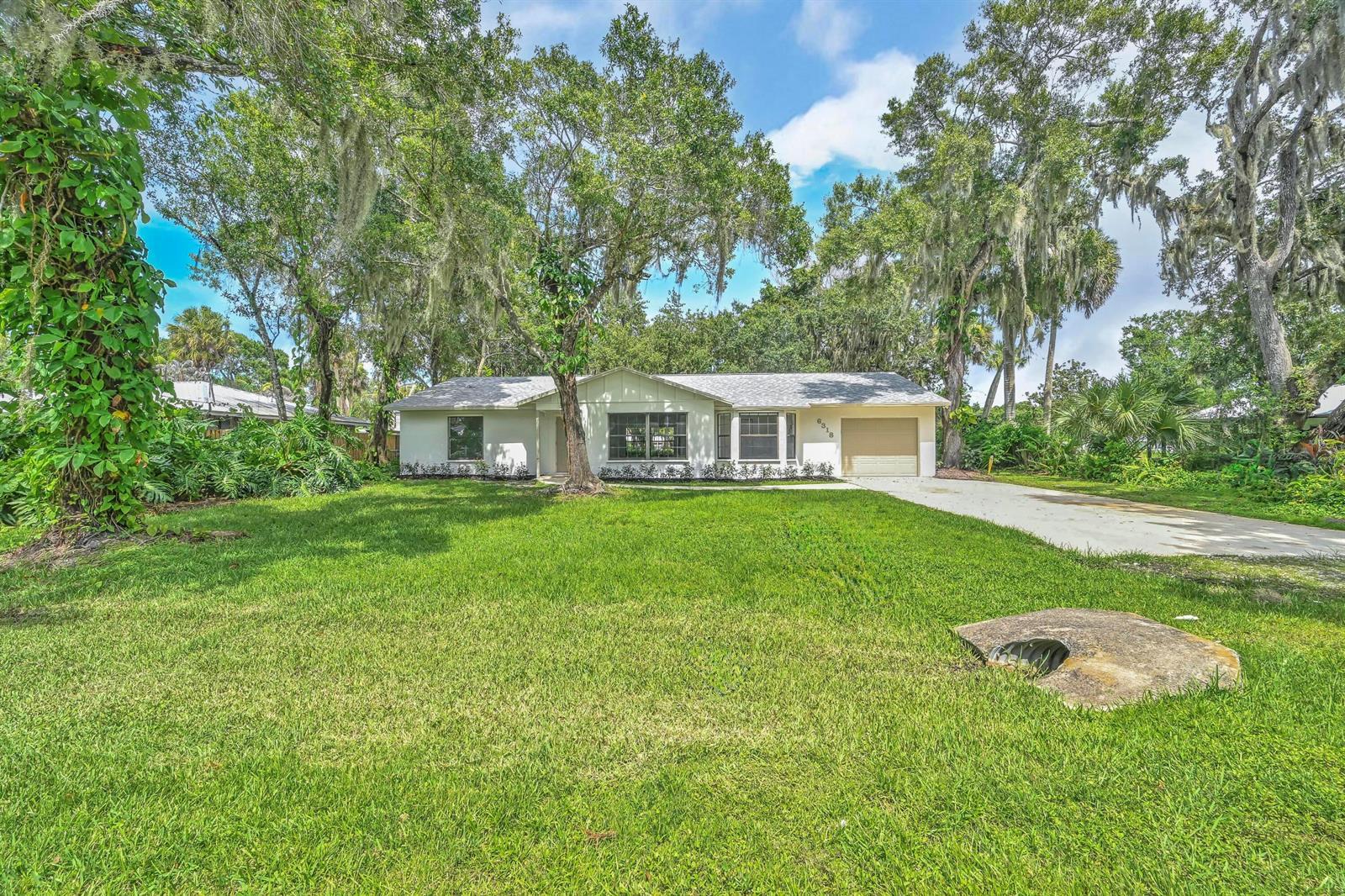 6318 Lenape Street, Fort Pierce FL 34982 photo 2