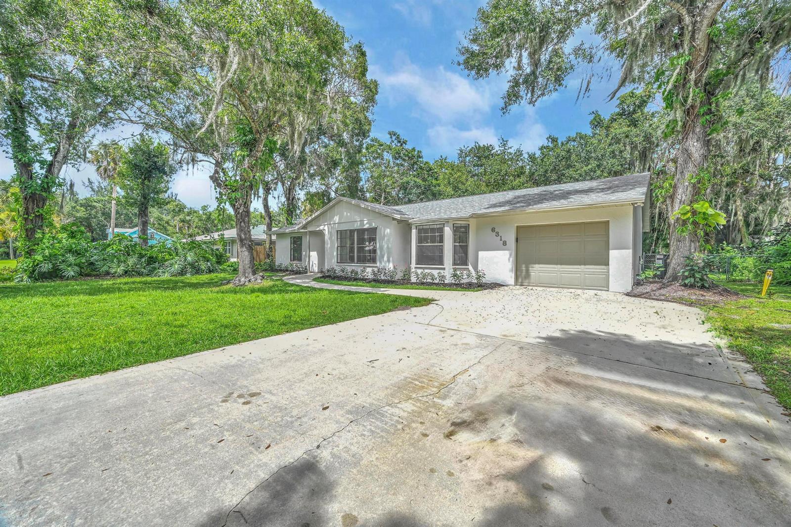 6318 Lenape Street, Fort Pierce FL 34982 photo 4