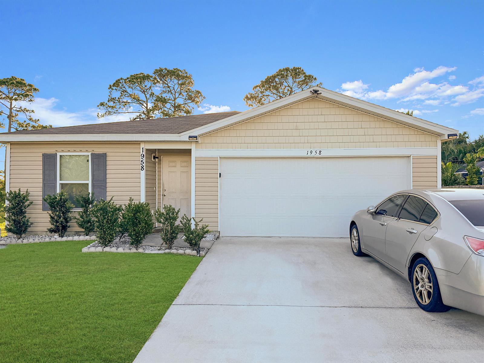 1958 SE Floresta Drive, Port St. Lucie FL 34983