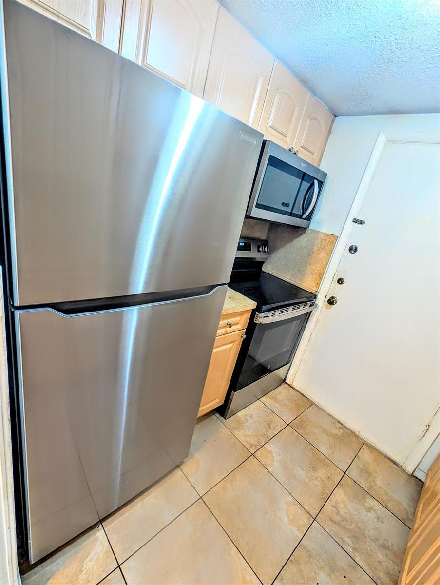 680 Miller Drive # W103, Miami Springs FL 33166 photo 2