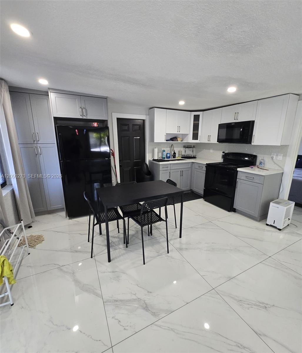 1281 NE 110th St # 1281, Miami FL 33161 photo 3