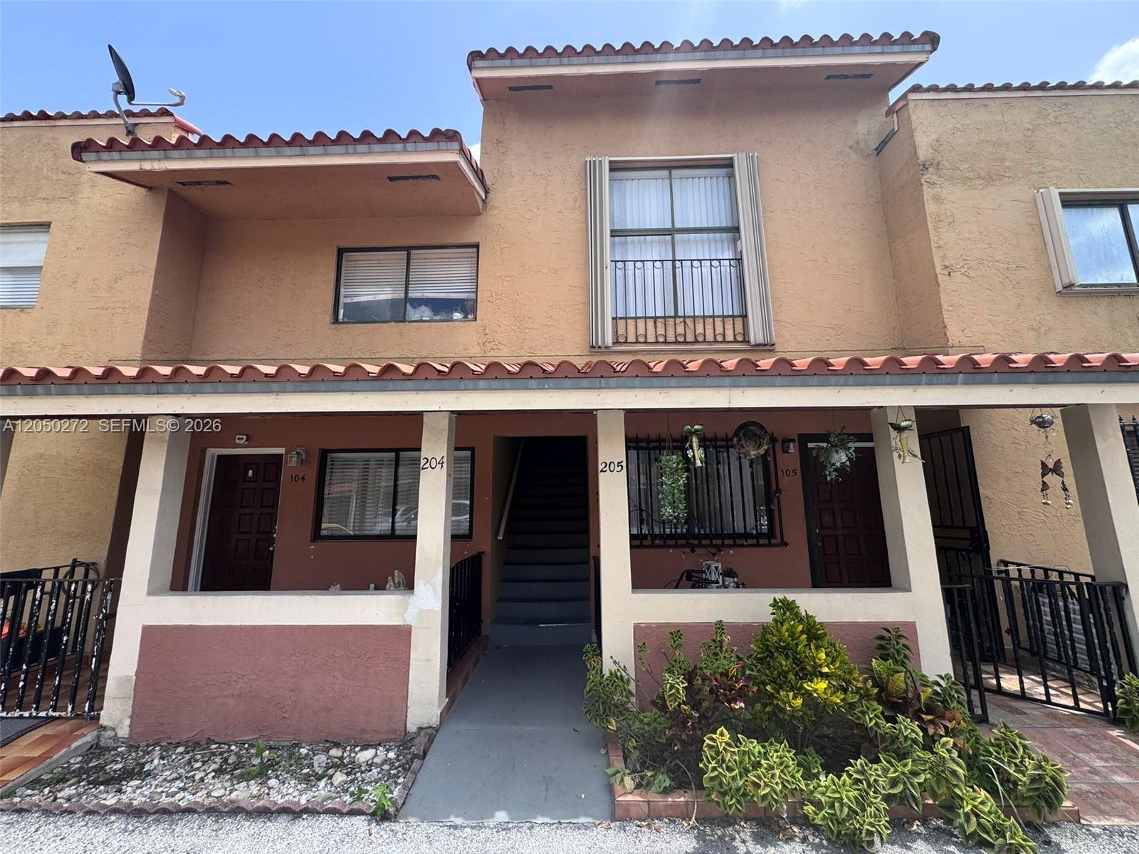 2740 W 62nd St # 205, Hialeah FL 33016