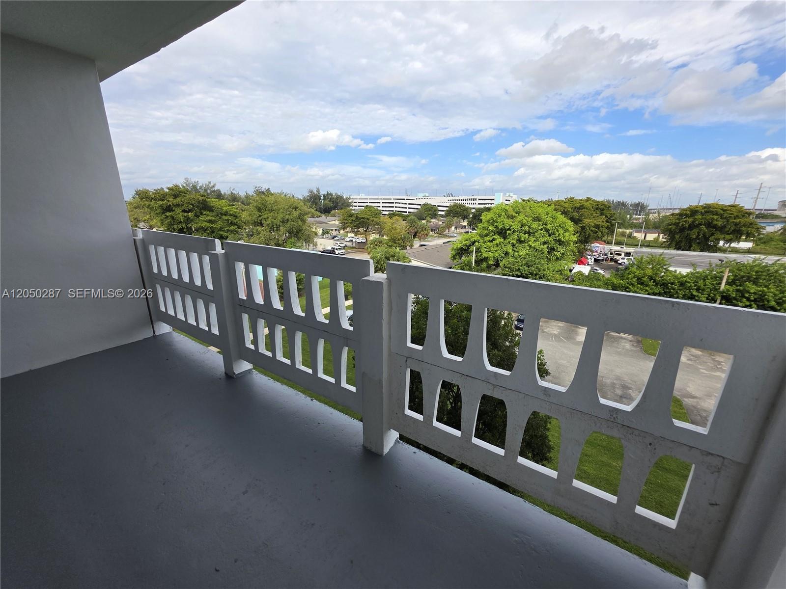 15600 NW 7th Ave # 511, Miami FL 33169 photo 5