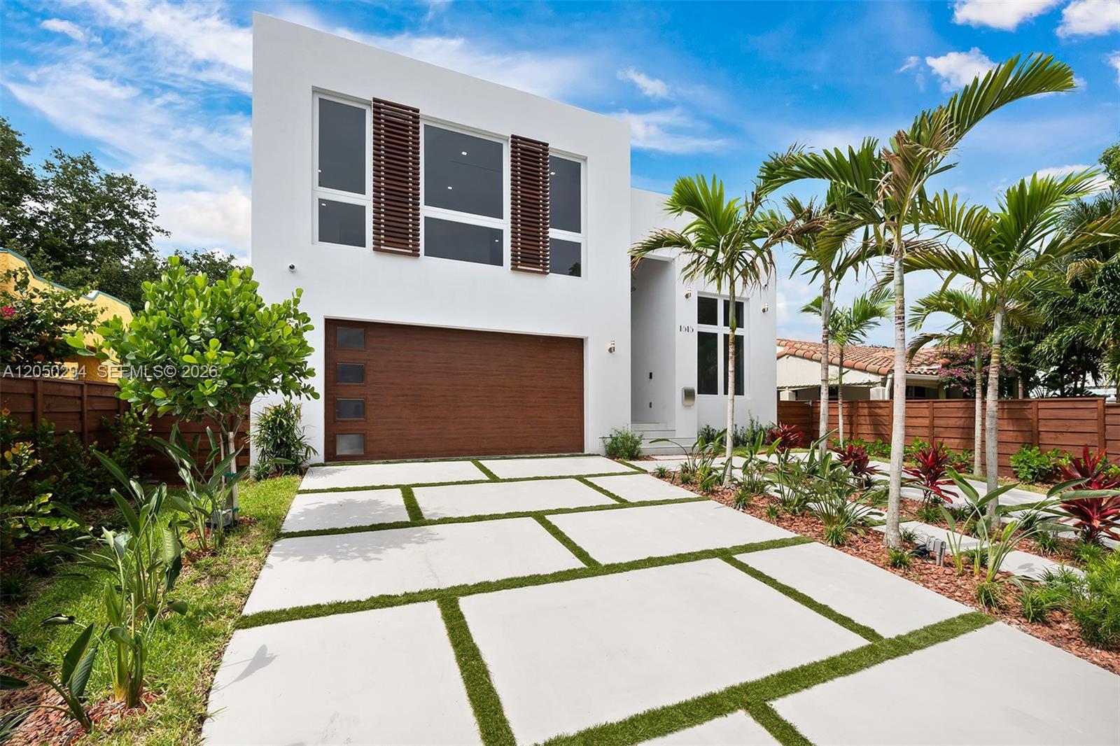 1615 NE 3rd Ct, Fort Lauderdale FL 33301 photo 2