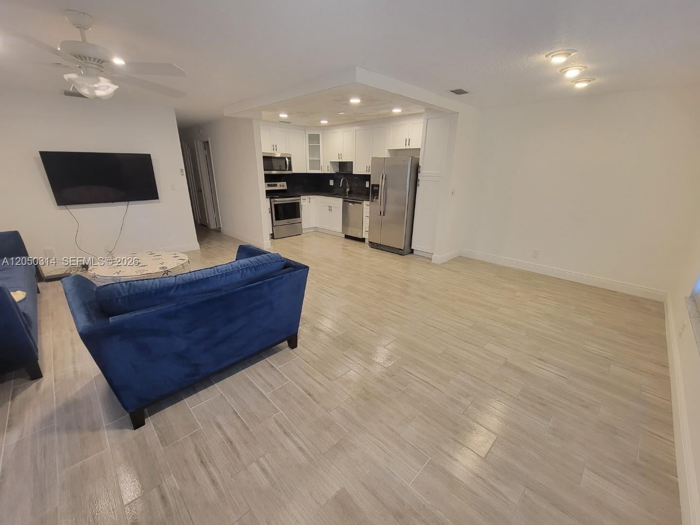 1009 NW 88th Ave # B87, Plantation FL 33322 photo 5