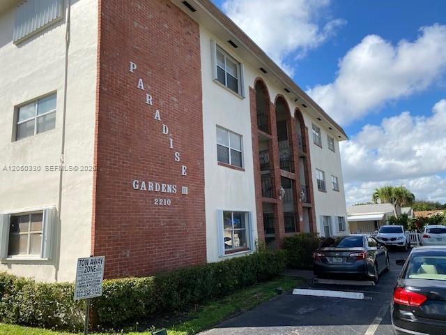 2210 Taylor St # 103, Hollywood FL 33020 photo 4