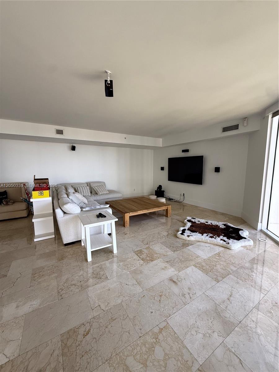 21200 Point Pl # 1403, Aventura FL 33180 photo 4