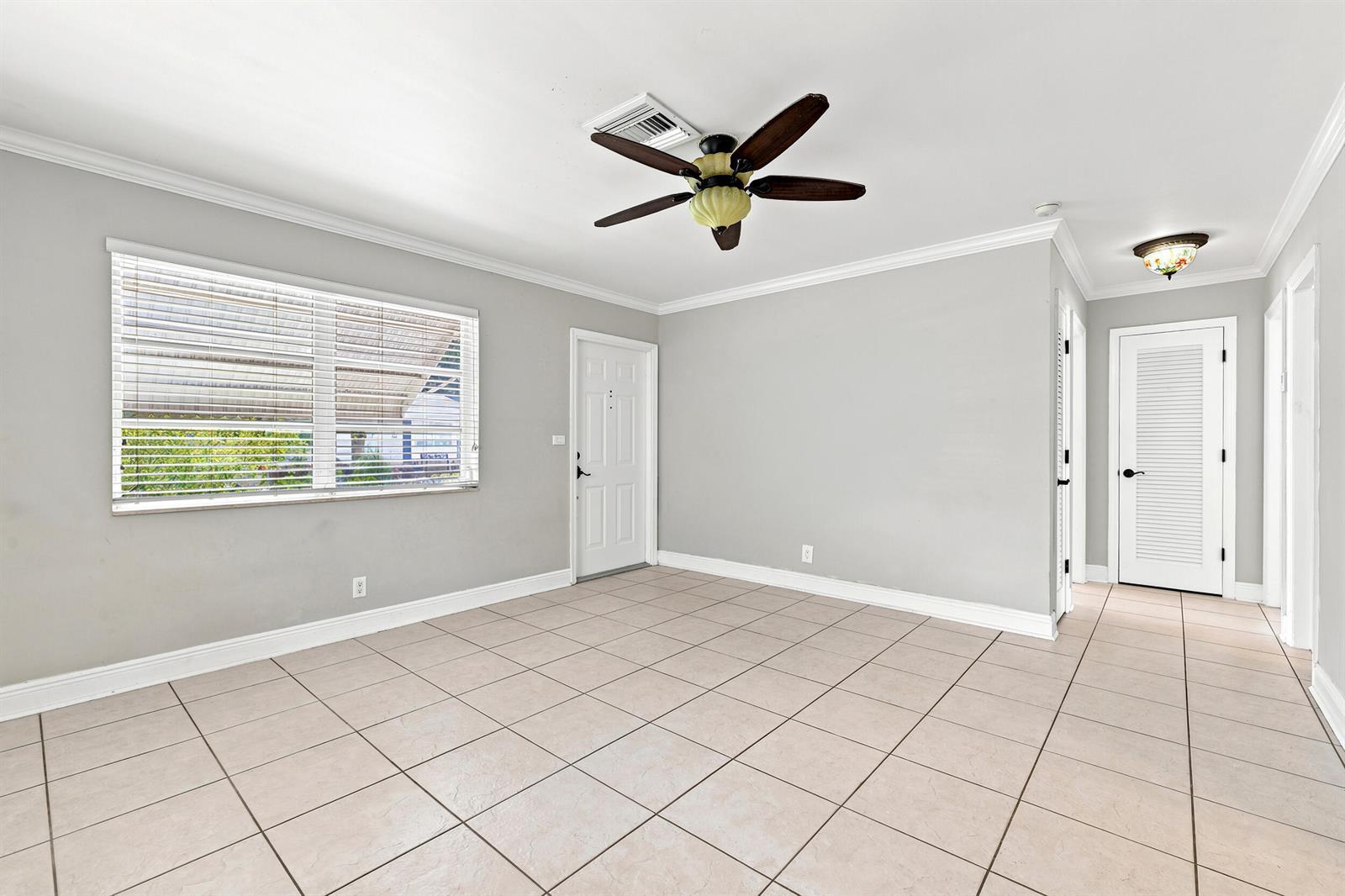 4569 NW 16th Avenue, Tamarac FL 33309 photo 5