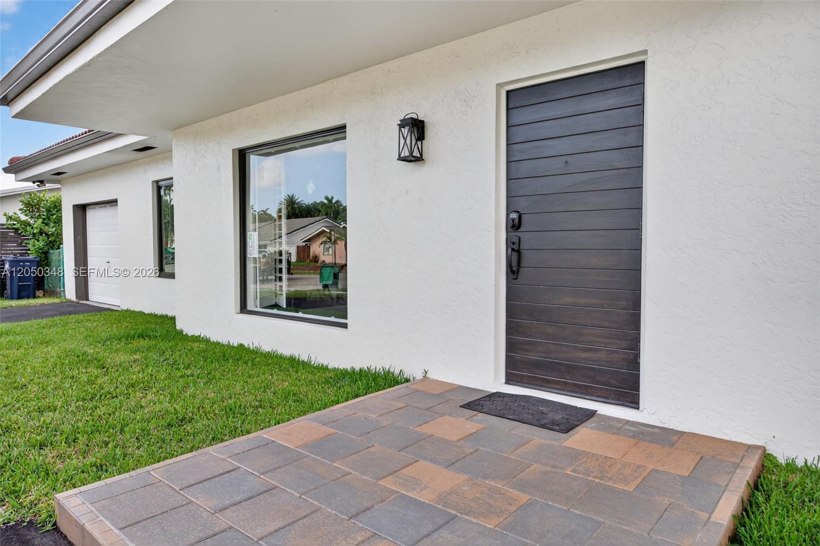 8024 SW 91st Ave, Miami FL 33173