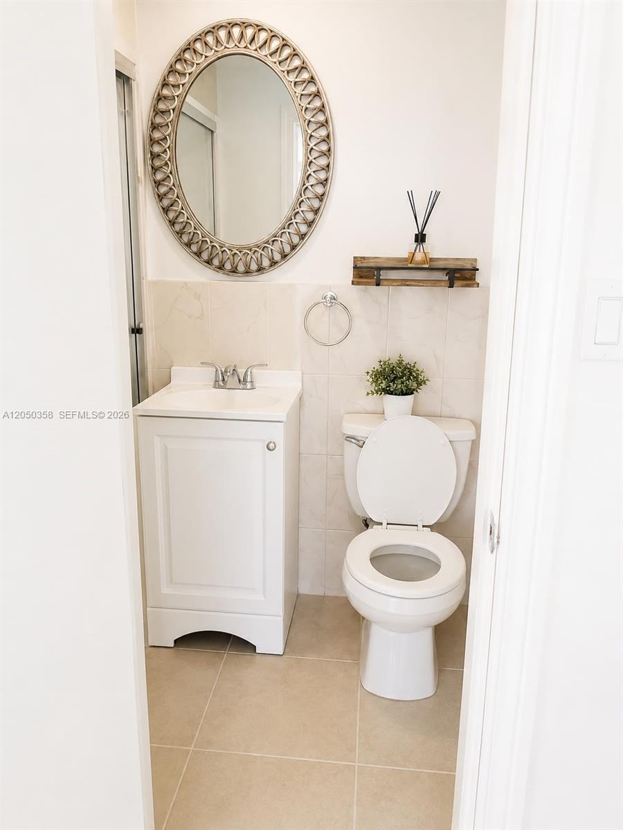 6345 W 16th Ave, Hialeah FL 33012 photo 4