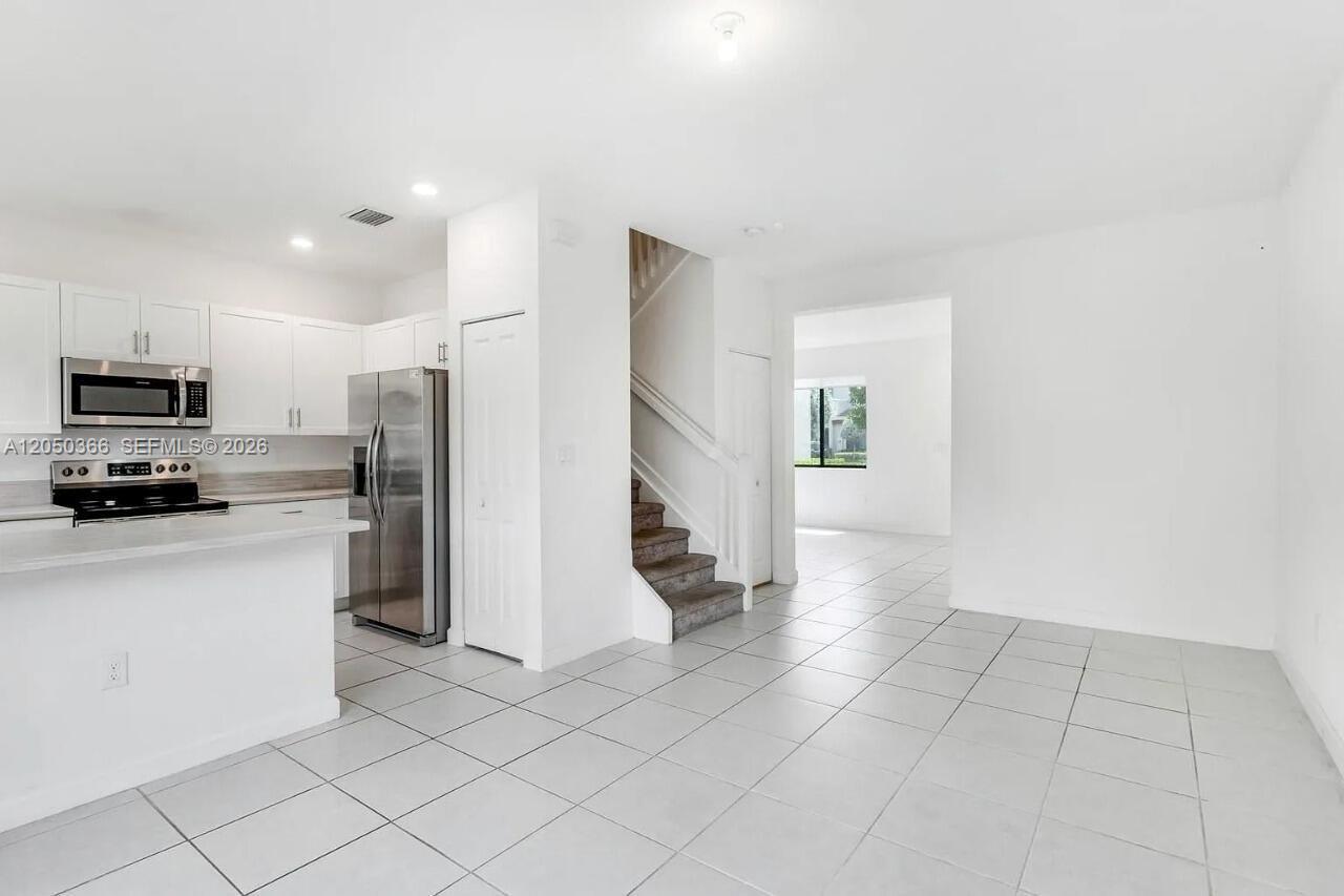 21071 NE 8th Ave # 21071, Miami FL 33179 photo 3