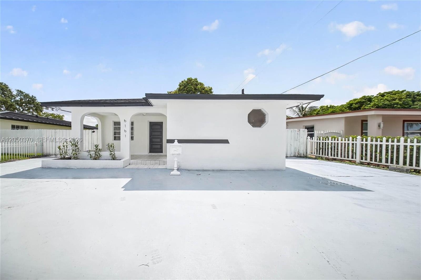 6161 E 4th Ave, Hialeah FL 33013 photo 3
