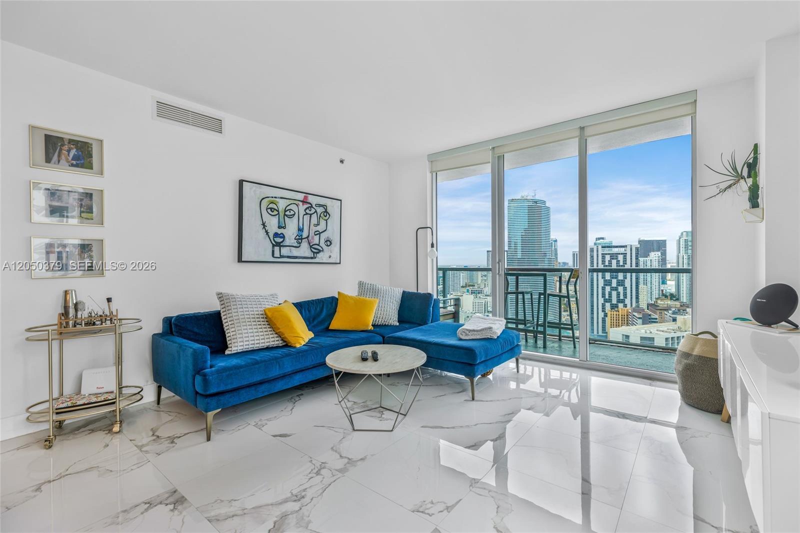 55 SE 6th ST # 3807, Miami FL 33131