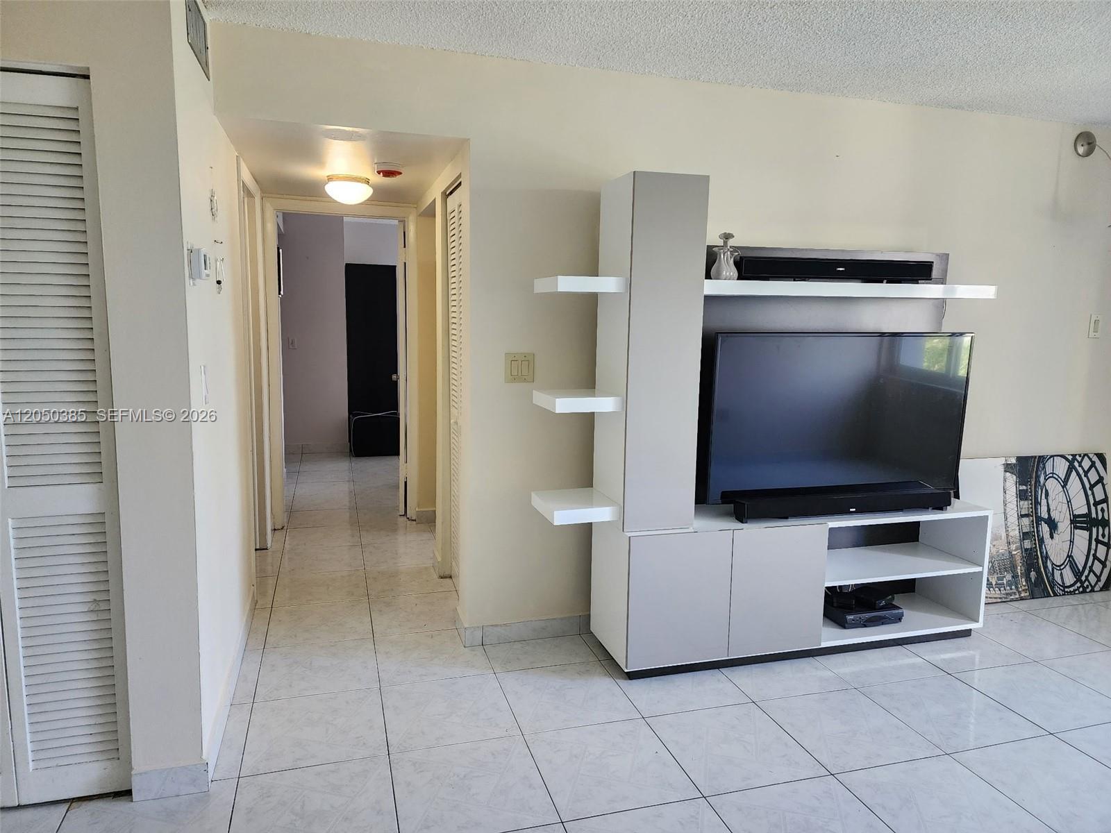 250 180th Dr # 301, Sunny Isles Beach FL 33160 photo 3